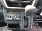 ■インパネ周り■すぐ手の届く場所にスイッチが配置されており、使い勝手が良いです!日々の運転も快適になりますね♪