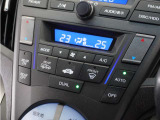 ◆オートエアコン装備◆ お好みの温度を設定をするだけで、後は、自動で風量を調節してくれます!快適にドライブが楽しめます。