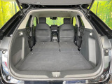 後席を格納すると、これだけの広さが!シーンに合わせたシートアレンジで、大きな荷物も積むことが出来ます♪