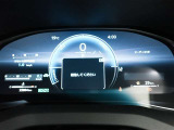 展示車は全てトヨタの車を知り尽くしたエキスパートが基本性能に関わる機能や状態を徹底的にチェックしています。消耗部品の事前交換など法定12ヶ月点検相当の点検・整備を必ず実施しています。