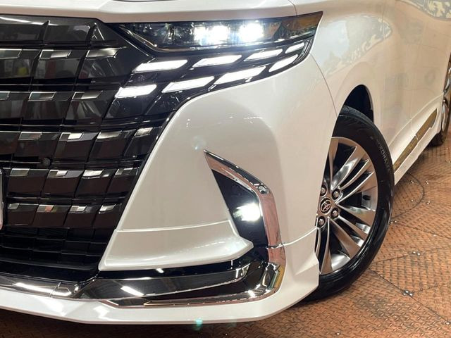 トヨタ アルファード 2.5 Z の中古車詳細 (6,540km, プラチナホワイト
