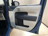 運転席前面ドア部分です♪