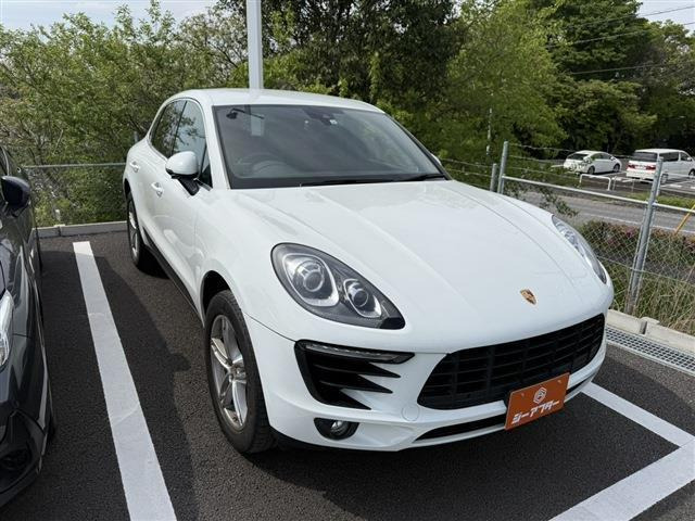 ポルシェ マカン 