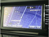 純正ナビを装備。タッチパネル式で使いやすく、お出かけもラクラクです。