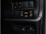 電動のスライドドアで楽々スムース!運転席からも開閉の操作もできます♪キーのスイッチひとつで自動開閉できる便利な機能もついてます♪