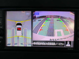 アラウンドビューモニターが駐車をアシスト☆4つの高解像度カメラで車の周囲を撮影。ミニバン、SUVなどの死角の駐停車も驚く程楽です!バックカメラは、車庫入れの時は勿論、後方の安全確認もできて安心です♪