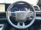 【純正革巻きステアリング】上質な革を使用することで、手にしっかり馴染みとても運転しやすいハンドルです♪