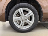 タイヤホイールもきれいです。
