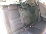 大人でも十分な後席空間です。近場はもちろん、長距離の移動でも楽ですね!