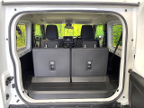 普段のお買い物や通勤、送迎等に十分な荷室スペースを確保しております。セカンドシートを倒すと、大きな荷物の積載も可能です♪