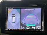 【アラウンドビューモニター】車を上から見下ろしているかのような映像で周囲の状況がひと目で確認、狭い駐車場に駐車するときも安心です♪