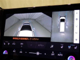 パノラミックビューモニターシステムが付いているので車の上から見た映像が確認できますよ。