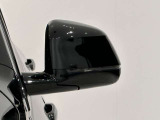 ドアミラーに内蔵されているフラッシャーは視認性も良く安全運転に一役買ってます。