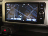 純正ナビを装備。タッチパネル式で使いやすく、お出かけもラクラクです。