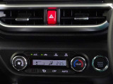 車内を快適に、オートエアコンを装備しています。