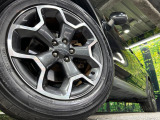 【純正17インチアルミホイール】外観にマッチした純正アルミホイールを装着しております。各種社外アルミホイールや、スタッドレスタイヤも取扱いしております。是非ご相談ください♪