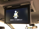 後席モニターが付いています。ロングドライブも退屈せずにお過ごしいただけますよ♪