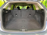 ラゲッジルームは、大容量のスペースを確保。普段のお買い物からレジャーまで、幅広く活躍してくれます!また、リアシートを倒すことでバリエーション豊かにお使いいただけます。