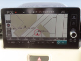 【ホンダコネクト対応ナビ】快適な操作性で、使える機能が満載!自動地図更新機能や24時間365日緊急サポート、スマートフォンを使ったドアロック解除・エンジン始動などといった便利な機能が搭載されています。