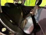 後部座席も気になるようなキズ・汚れやへたり等、大きなダメージはなく、良好な状態です。