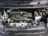 ■エンジンルーム■ こちら、エンジンルームのお写真です。しっかりメンテナンスをさせて頂きました。安心して乗っていただける1台です。ご来店の際にはぜひチェックしてみてください!