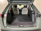 リアシートを倒すと、ラゲッジスペースを広くお使いいただけます!