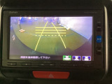 バックモニター付きで、車庫入れやバック時の後方確認をサポート。