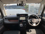 【運転席・インパネまわり】ハンドル・シート・フロアーなど隅々までプロによるクリーニング済み☆彡キレイな車内でドライブが一層快適にお楽しみいただけます!!