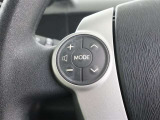 オーディオのコントローラーがハンドルに装着されています。利便性だけでなく事故防止にも繋がりますよ!
