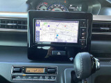 純正のナビゲーションを装備しておりますので、初めての場所も、すぐにお出かけいただけます。
