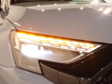 マトリクスLEDヘッドライトを装備しております