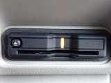 ■【ETC車載器】が装備されています。セットアップをしてお渡しとなり、ETCカードを差し込むだけで高速道路の利用が可能です。