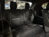 3列目シートはもちろん状態良好☆大人でもゆったりと座って頂けますので、大人数でのお出かけもラクラクです♪ご家族で、気の知れた仲間で、ドライブに行くのが楽しみですね♪
