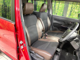 運転席シート廻りは使用感も少なく、良好な状態となっています。丁寧に使われていたことがよくわかりますね。