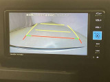 【バックカメラ】あると便利なバックカメラ装備!駐車時に後方がリアルタイム映像で確認できます。立体駐車場や夜間の車庫入れ時に大活躍!運転スキルに関わらず、今や必須となった装備ですね♪