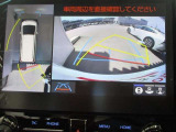 パノラミックビューモニター付きです。車両を上から見たような映像をディスプレイオーディオ画面に表示、運転席からの目線だけでは見にくい、車両周辺の状況をリアルタイムでしっかり確認できます。