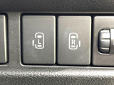 【両側パワースライドドア】スマートキーや運転席のスイッチで後席両側スライドドアの開閉が可能♪電動だから力を入れてドアを開ける必要が無く、小さなお子様でも簡単に開け閉めでき快適です♪