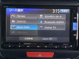 純正ナビです。AM/FM、CDはもちろんBluetoothでお好きな音楽お楽しみいただけます。