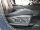 パワーシート搭載。微妙な調整が手軽にでき、ピッタリなポジションで運転することが可能です。