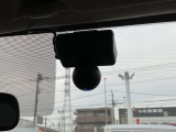 ドライブレコーダー装着車です
