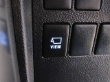パノラミックビューモニター付きです。車両を上から見たような映像をディスプレイオーディオ画面に表示。運転席からの目視だけでは見にくい、車両周辺の状況をリアルタイムでしっかり確認できます。