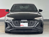Q8スポーツバック e-tron 55 クワトロ Sライン 4WD 