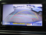 バックモニターで、後方を確認しながら安心して駐車することができます。運転初心者も熟練者も必須の機能です!