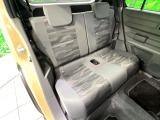 後部座席も気になるようなキズ・汚れやへたり等、大きなダメージはなく、良好な状態です。