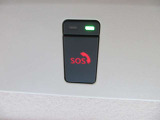 SOSコール機能。万が一の際にスイッチ一つでオペレーターに繋がるので安心です。