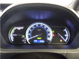 とっても見やすいメーターです。夜間時はラグジュアリーな気分にさせてくれる照明が魅力ですので、夜のドライブも楽しみになりますよ♪