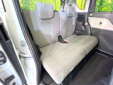 後部座席も気になるようなキズ・汚れやへたり等、大きなダメージはなく、良好な状態です。