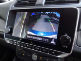 アラウンドビューモニターは、まるで上空から見たような映像で駐車をサポート!苦手な駐車も心強いですね!