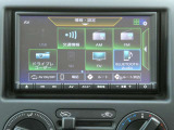 純正7インチメモリーナビです。 ラジオ、フルセグTV、Bluetoothオーディオ接続が利用可能です。