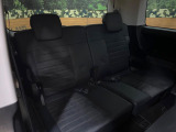 3列目シートはもちろん状態良好☆大人でもゆったりと座って頂けますので、大人数でのお出かけもラクラクです♪ご家族で、気の知れた仲間で、ドライブに行くのが楽しみですね♪